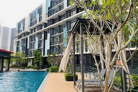 Outdoor pool. CoreSoho Suite by BKAstaycation KotaWarisan Sepang KLIA Airport, Free Wifi