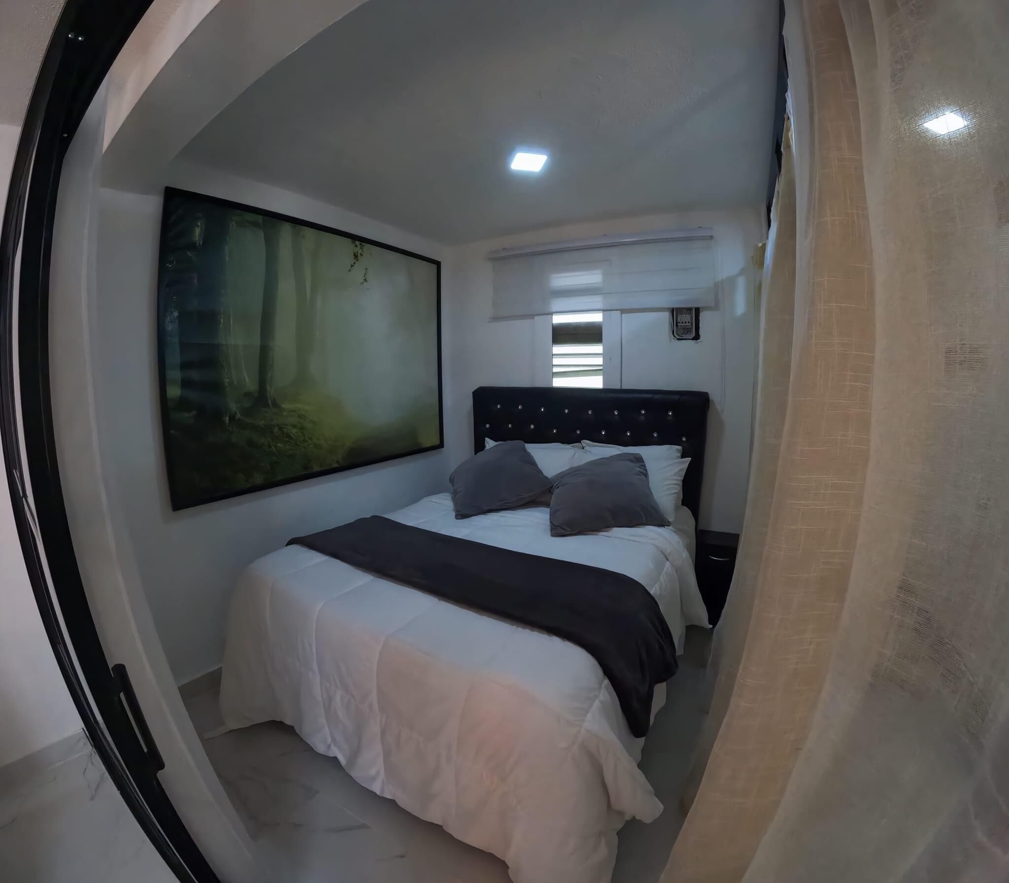 2 soveværelser, pengeskab på værelset, Wi-Fi, sengetøj