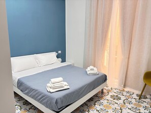 Comfort Double or Twin Room, City View | Premium bedding, pillow-top beds, desk, laptop workspace - La Maison di Partenope (Naples)
