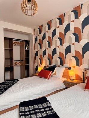 2 chambres, fer et planche à repasser, Wi-Fi, draps fournis