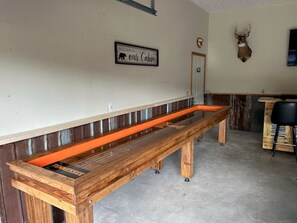 Apartment | 3 bedrooms - Perfect Location Ping Pong Foosball Fireplace (Sevierville)