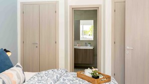 2 soverom, strykejern/-brett, internettilgang og sengetøy