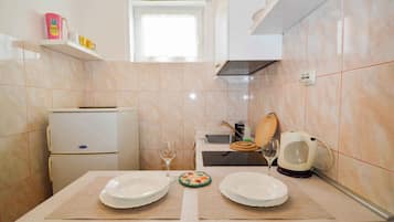 Studio (Studio am Meer mit Klimaanlage (ISTPU) | Dining