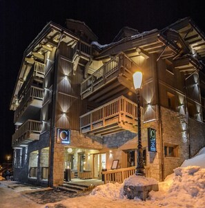 Exterior - Wifi, 150m from ski slopes, 1st floor, sauna, balcony, parking, tv, 84m², Courchevel (Courchevel)