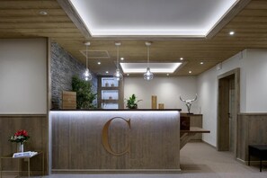 Lobby - Wifi, 150m from ski slopes, 1st floor, sauna, balcony, parking, tv, 84m², Courchevel (Courchevel)