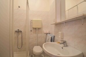 Studio (Studio in Strandnähe (ISTPUL495). ) | Phòng tắm