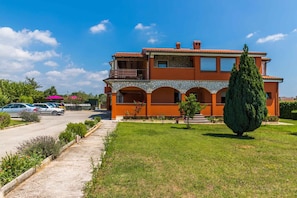 Exterior - Apartments in Pula/istrien 11169 (Pula)