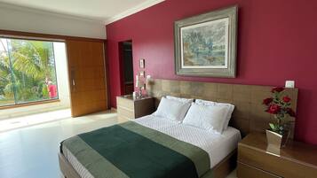 5 多间卧室、办公桌、熨斗/熨衣板、免费 WiFi