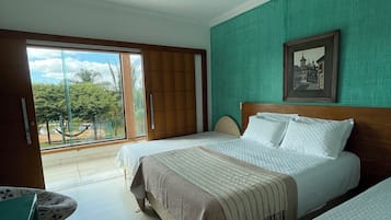5 habitaciones, escritorio, tabla de planchar con plancha y wifi gratis