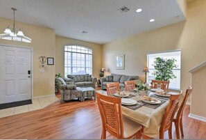 บ้านพัก, พร้อมสิ่งอำนวยความสะดวกสำหรับผู้พิการ | 5 ห้องนอน