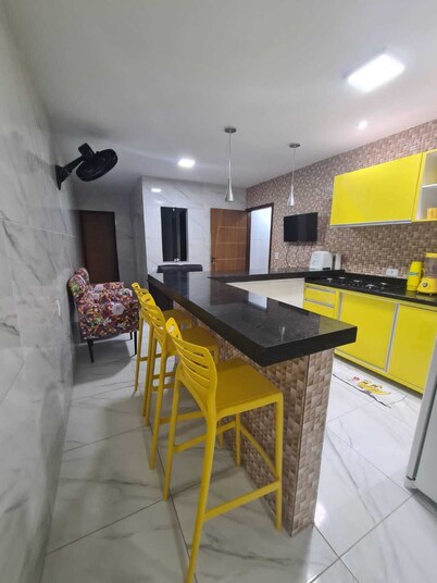 House in the center of Maragogi practically by the sea 