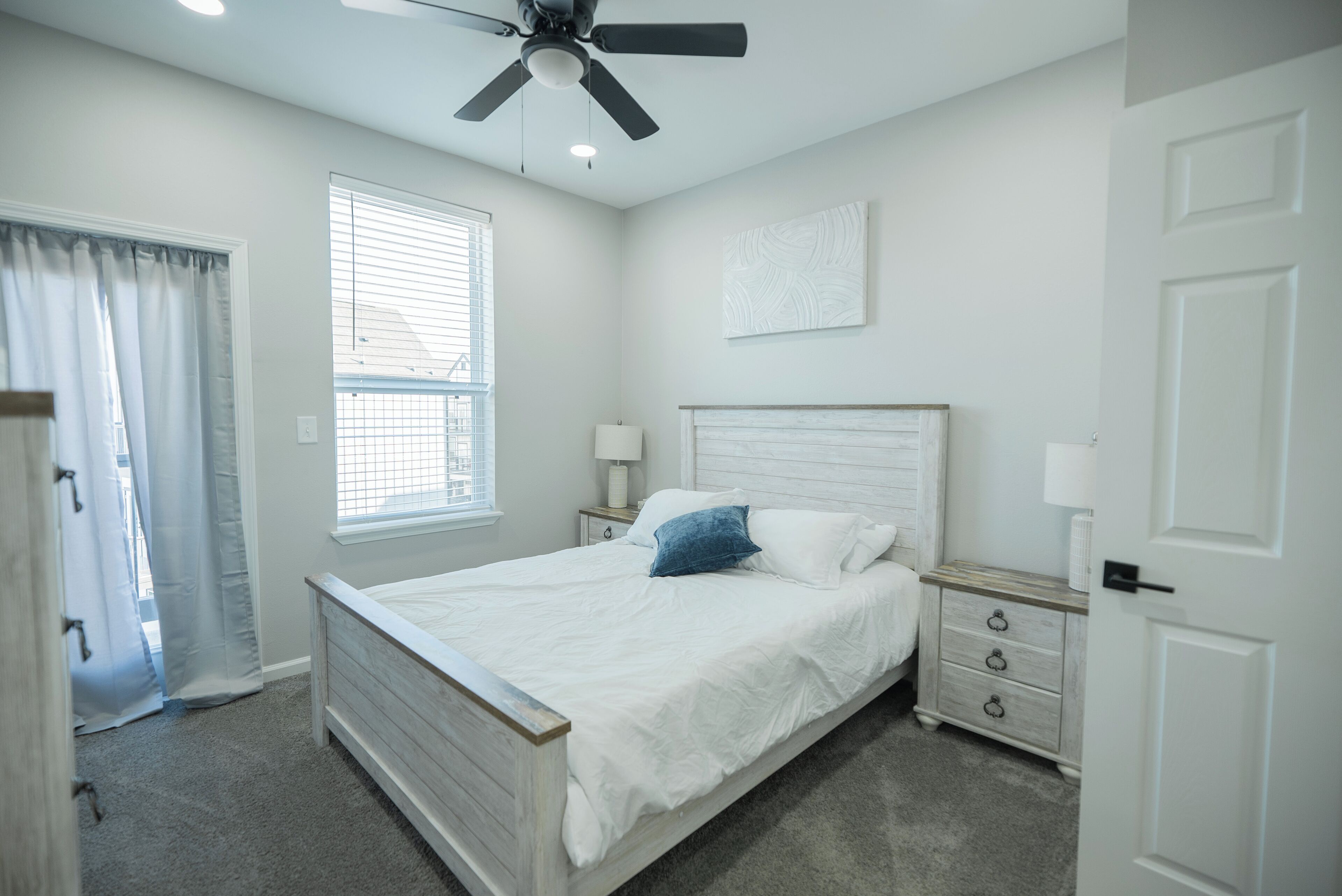 2 室のベッドルーム、WiFi、ベッドシーツ