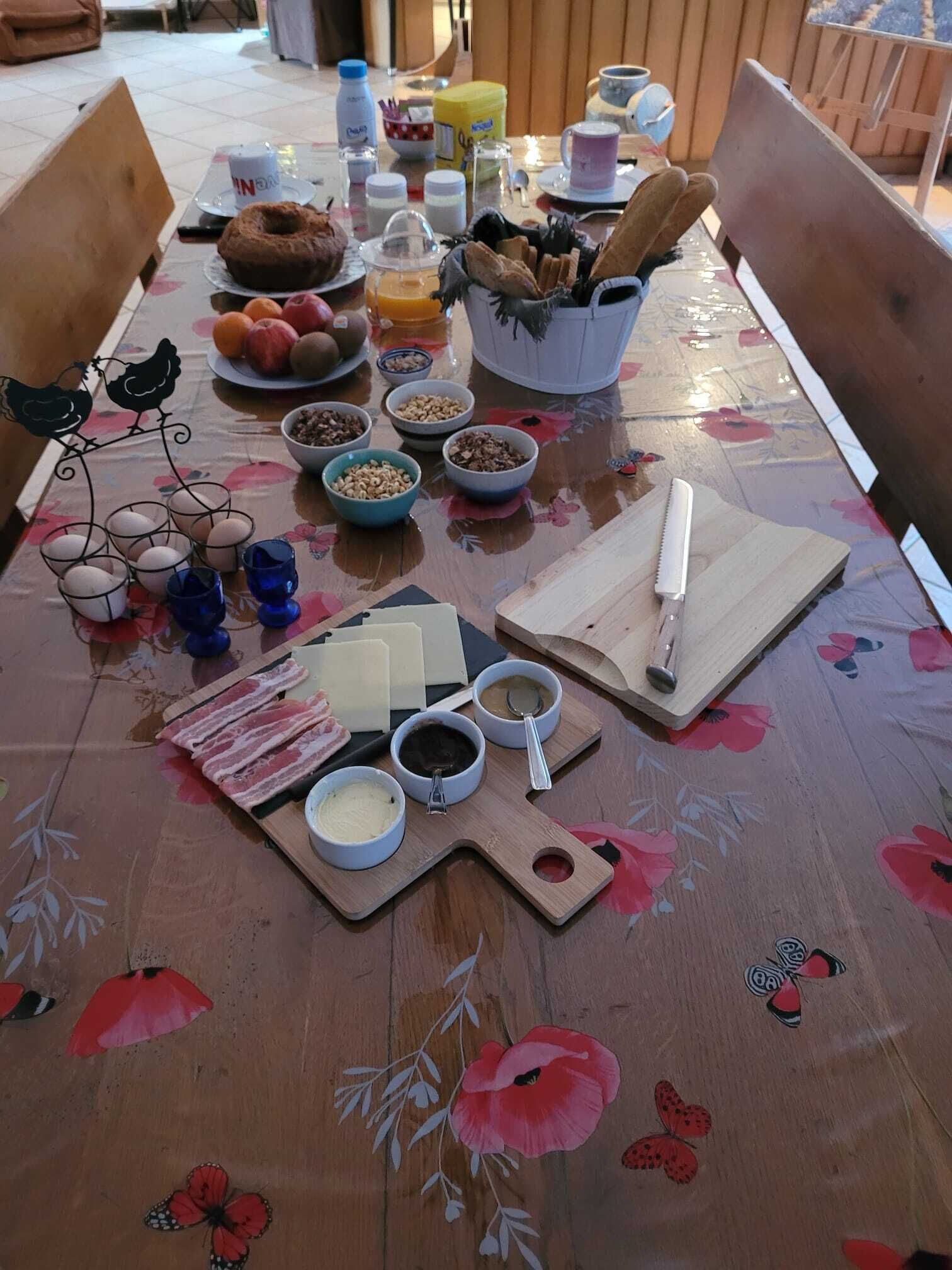 Free daily full breakfast