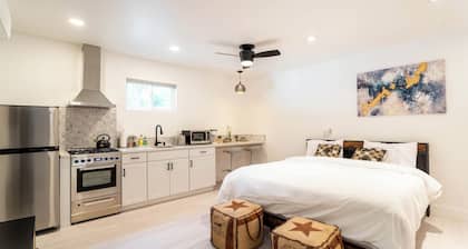 'The Sweet Pad' - Cozy Studio with WiFi and AC in lovely Ojai