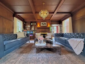Luxury House, Garden View | Living area | Flat-screen TV - The Colonial Mt. Lebanon by Luxe PGH (Pittsburgh)