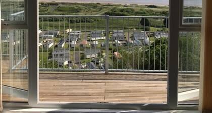 Bluebird - Coastal Charm in Carmarthenshire