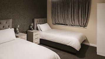 3 chambres, fer et planche à repasser, Wi-Fi gratuit, draps fournis