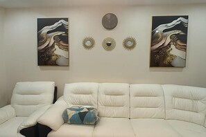 Interior - House - Sleeps 5 - Etihad Stadium 15 min Drive (Ashton-under-Lyne)