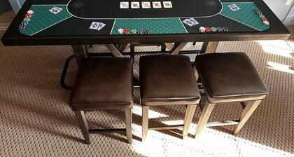 Captain's Lodge+ Nolin Lake + Mammoth Cave+ Arcade + Hot Tub, Table Tennis + Foosball+ Pizza Oven