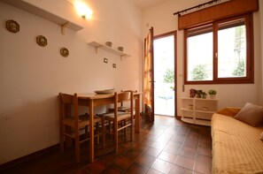 Studio (Studio mit Balkon und Klima (VENVEN35) | Dining