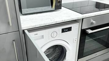 Fridge, microwave