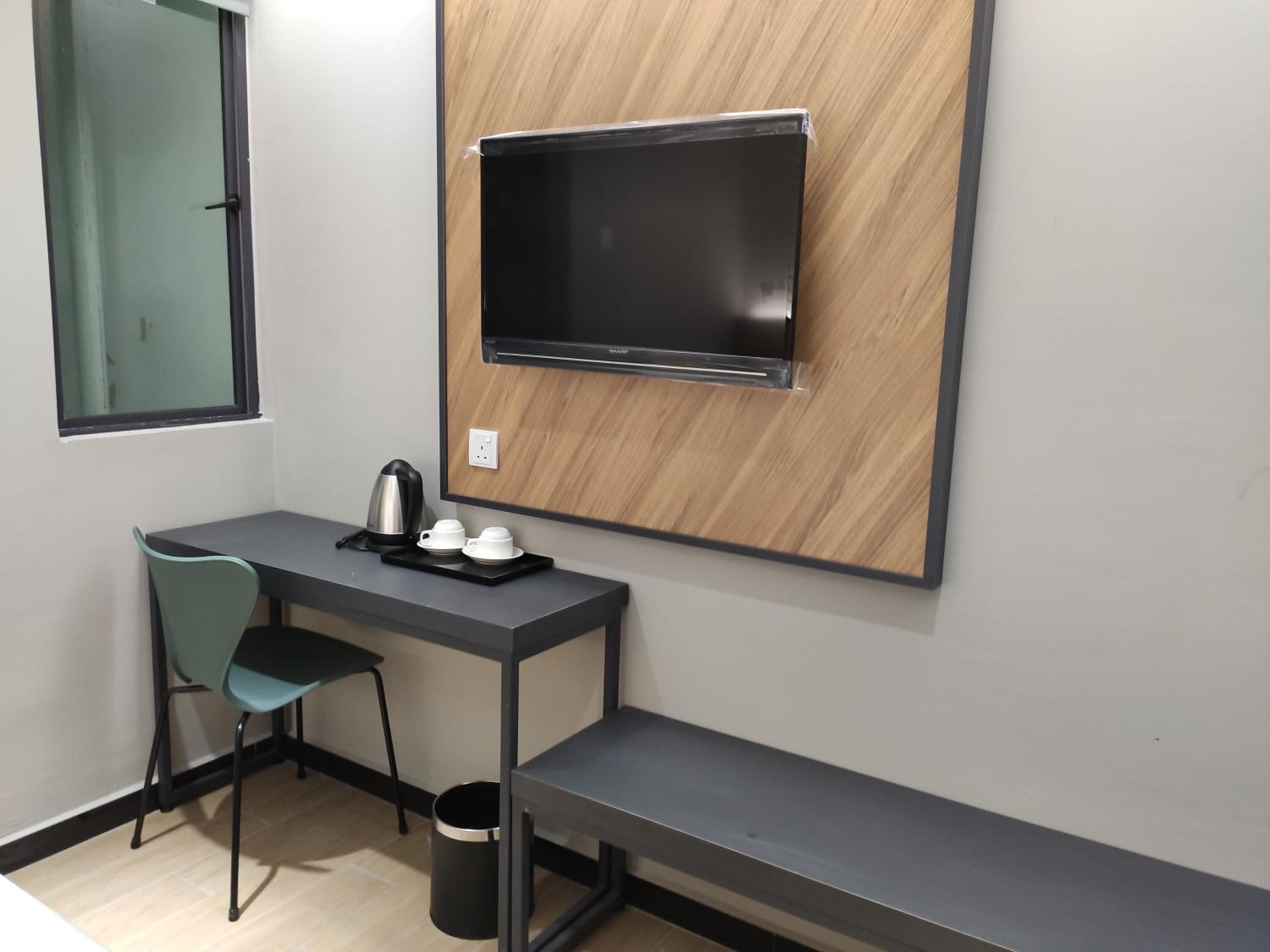 المنشأة من الداخل