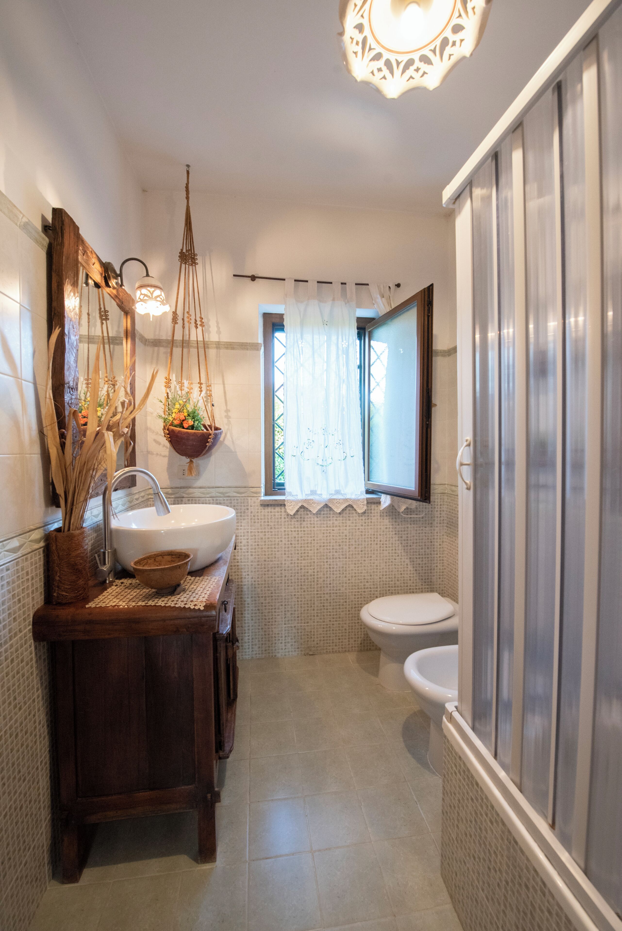 Dusche, Haartrockner, Bidet, Handtücher