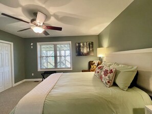 2 habitaciones, tabla de planchar con plancha, wifi y ropa de cama