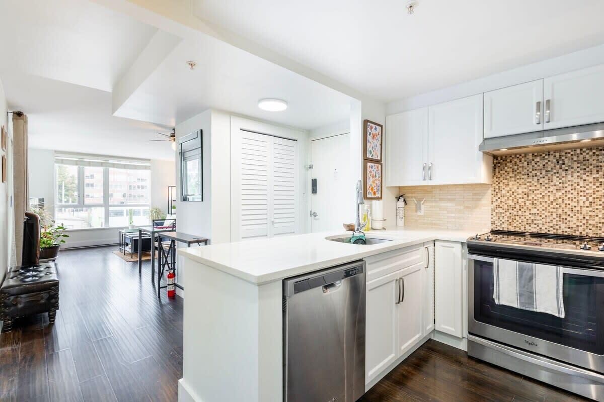 Fridge, microwave, oven, toaster