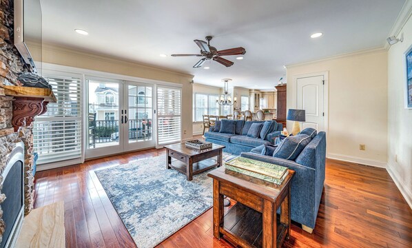 Smart TV, fireplace, books