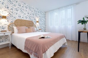 2 bedrooms, iron/ironing board, WiFi, bed sheets - Characteristic flat next to the Picasso Museum. San Agustin IX (Malaga)