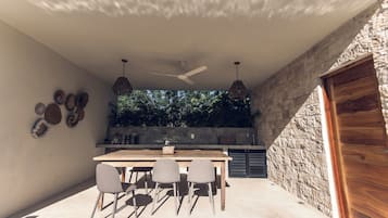 Exclusive Apartment | Terrace/patio