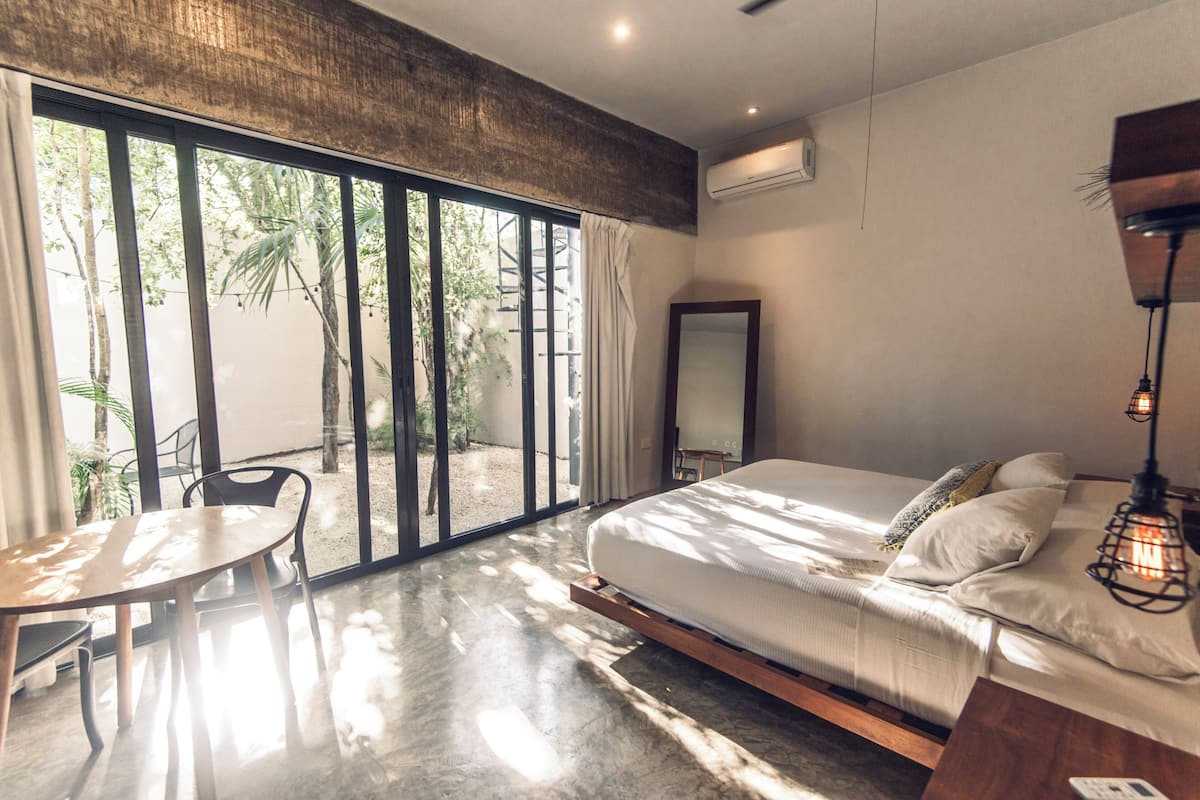 Estudio básico | 1 habitación y caja de seguridad en la habitación