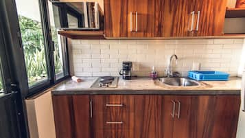 Studio cơ bản | Bếp riêng | Lò vi sóng, bếp nấu, máy xay thực phẩm, máy xay cà phê