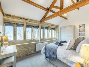 4 bedrooms, free WiFi, bed sheets