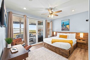 9 chambres, bureau, fer et planche à repasser, lit parapluie