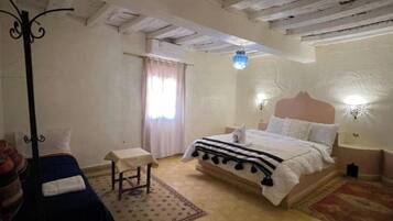 6 chambres, fer et planche à repasser, Wi-Fi