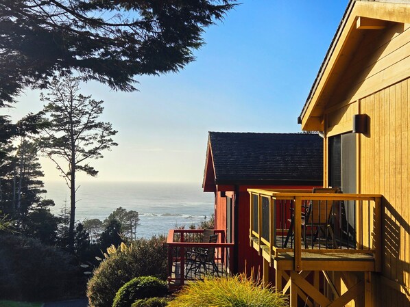 1 bedroom, individually furnished, free WiFi, bed sheets - Cottages at Little River Cove (Little River)