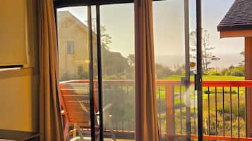 Superior Cottage, Ocean View | 1 bedroom, free WiFi, bed sheets