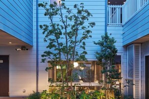 Unclassified image, 3 of 27, button - Reikyo Garden Osaka (Osaka)