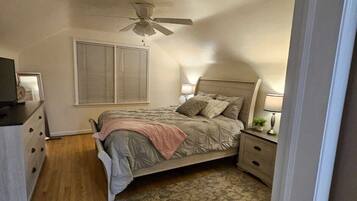 3 bedrooms, iron/ironing board, travel crib, WiFi