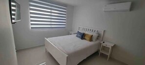 3 chambres, fer et planche à repasser, Wi-Fi gratuit, draps fournis