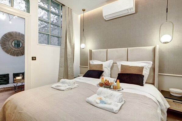 3 bedrooms, iron/ironing board, Internet, bed sheets - TBS 207 - Sumptuous modern apartment (Paris)