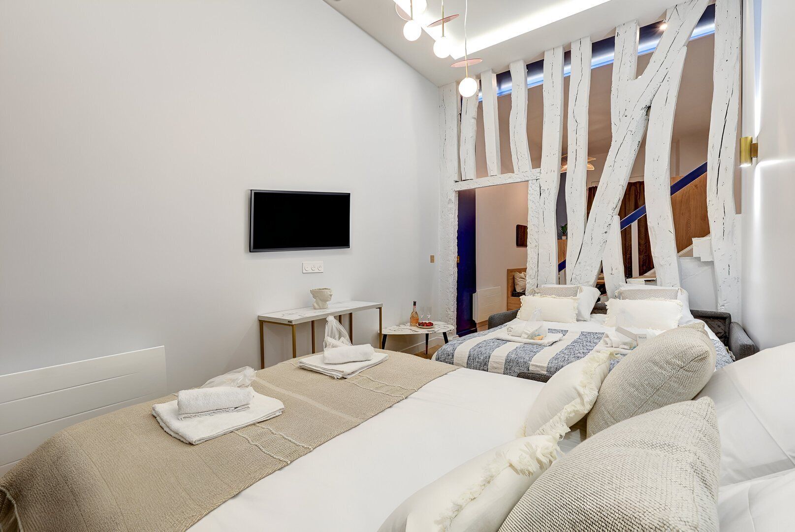 2 chambres, fer et planche à repasser, Wi-Fi, draps fournis