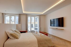 3 bedrooms, iron/ironing board, Internet, bed sheets