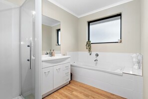 Een douche, een haardroger