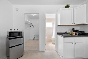 Deluxe-Studiosuite | Eigene Kochnische