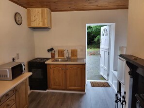 コテージ | 専用キッチン | 冷蔵庫、電子レンジ、オーブン、コンロ