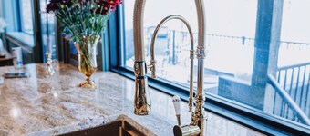 Charming & Historic 3-bedroom house in sleepy Gibson with Wifi, AC & hot tub