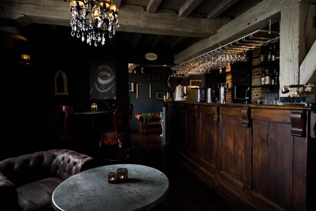 Bar (en la propiedad)